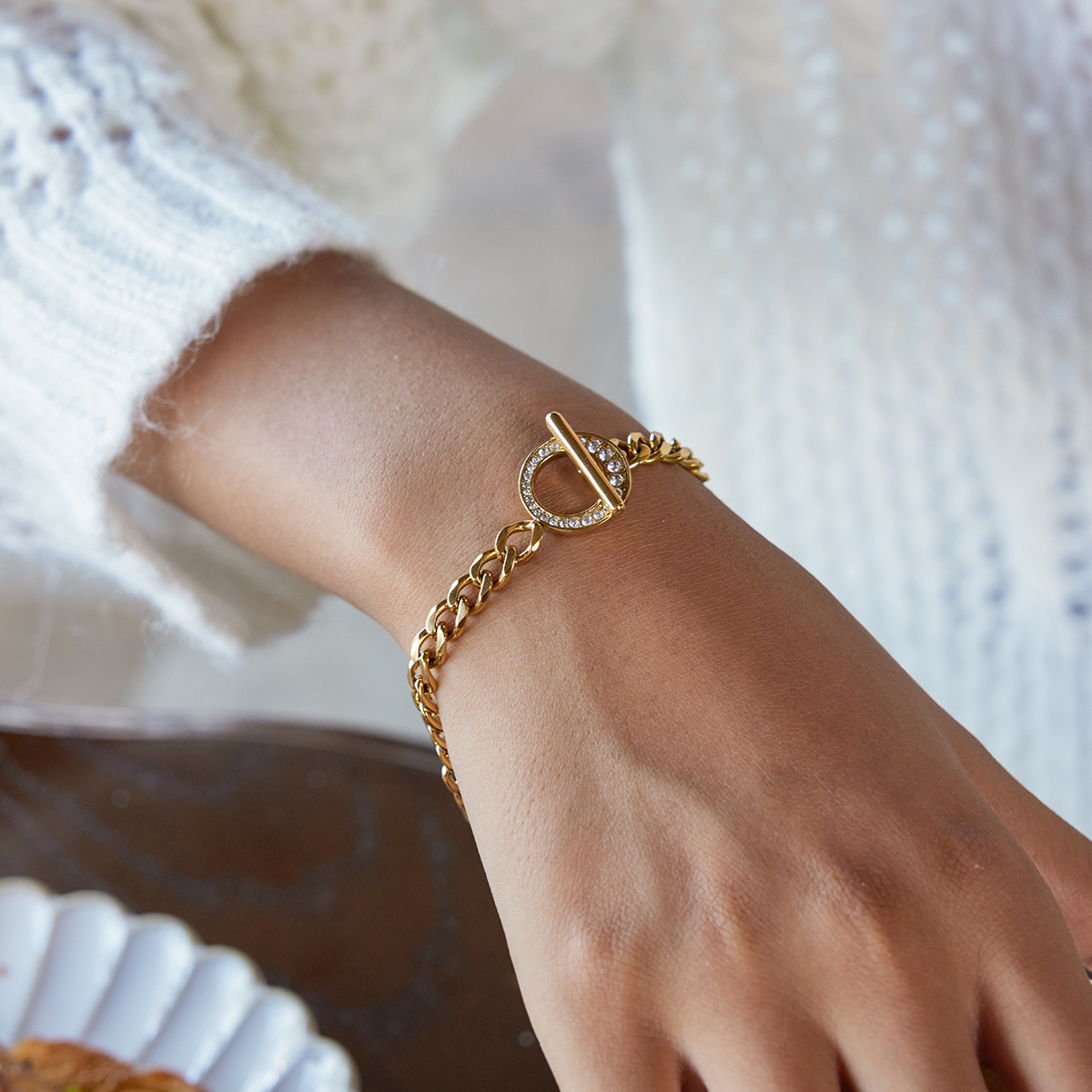 Ladies Classic Style Stainless Steel Zirconia OT Buckle Bracelet White Zirconia Basic NK Chain 21cm Round Pattern Vacuum Plated