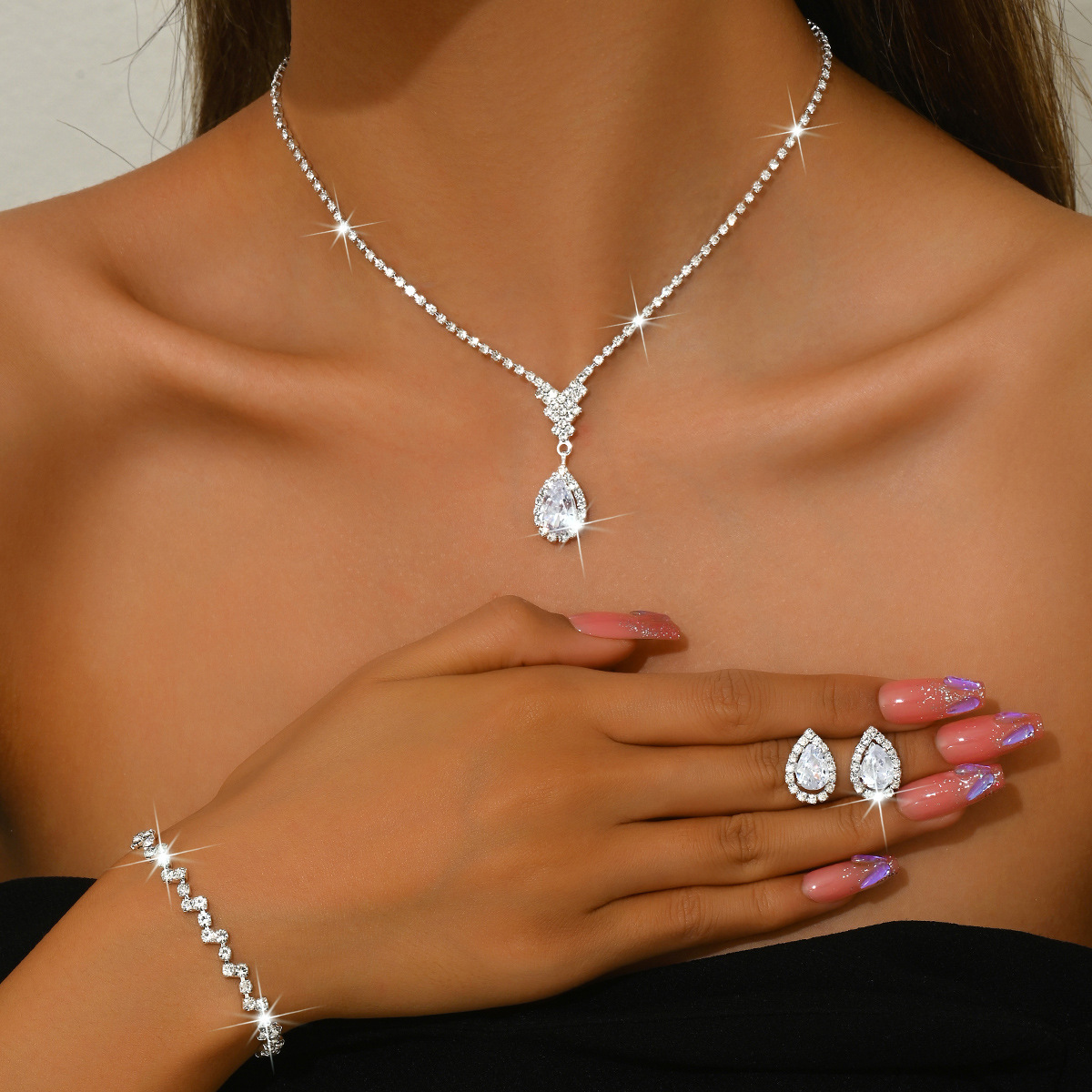 Fashionable Sparkling Waterdrop Earrings Necklace Set Women Full Diamond Banquet Clavicle Chain Jewelry Copper Material Circle Craft