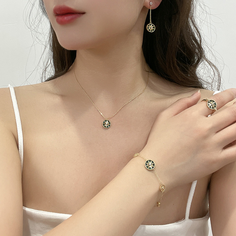 Kenge Copper Plated Real Gold Embedded Zircon Eight-Pointed Star Necklace Women Simple New Style Lockbone Chain Pendant Treatment