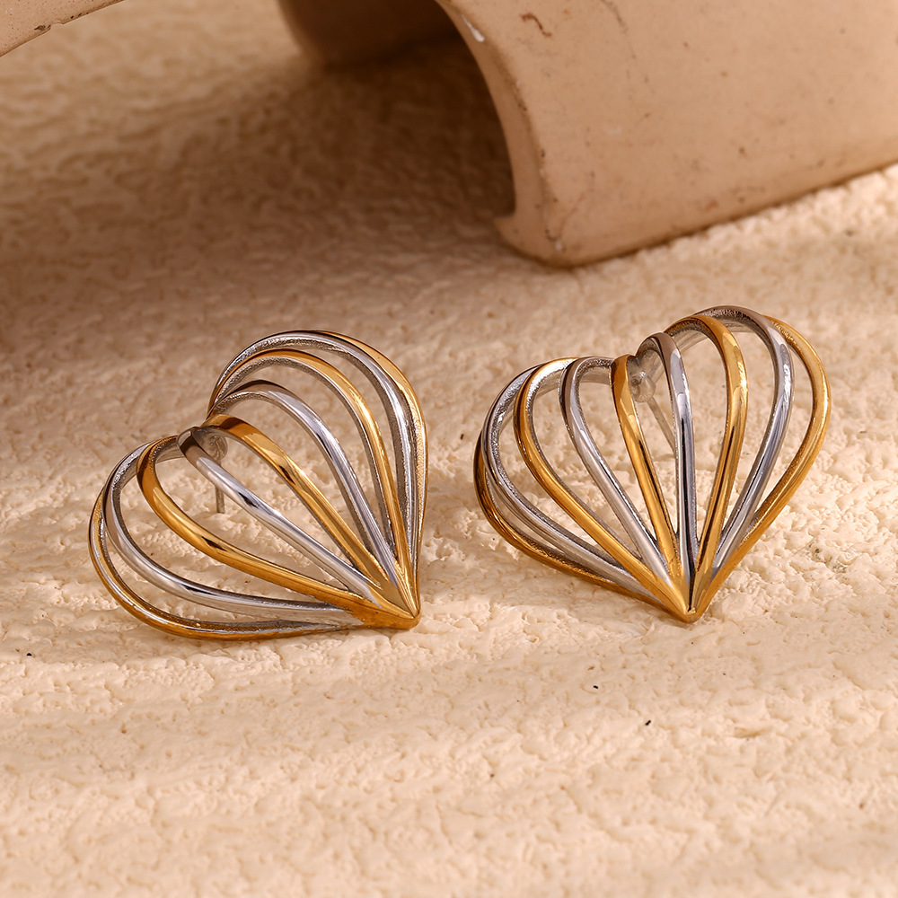 PVD Coated Real Gold Plated Heart Shape 304 Stainless Steel Casual Streetwear Waterproof Non Tarnish Ear Studs