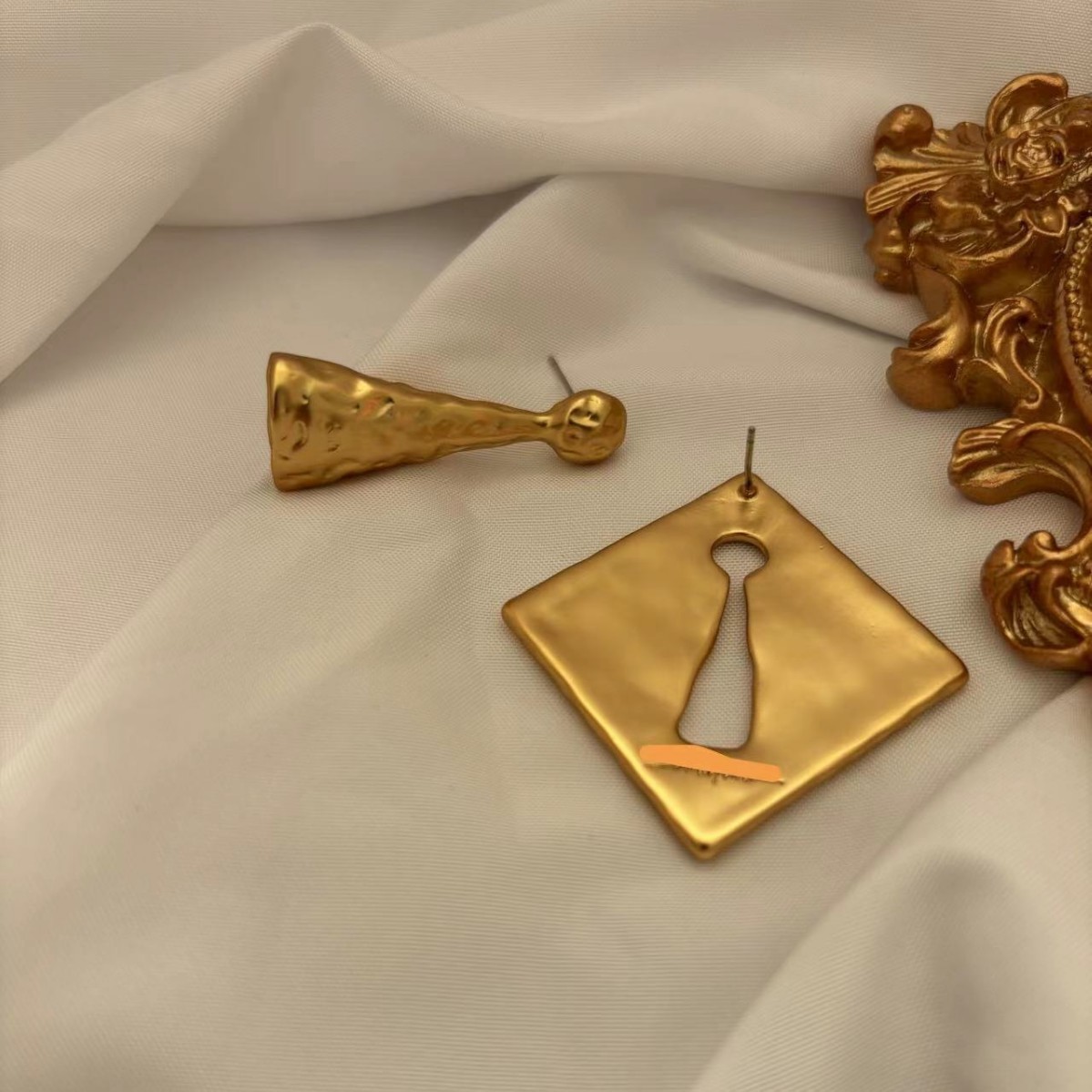 1 Pair Vacation Classic Style Solid Color Copper Ear Studs