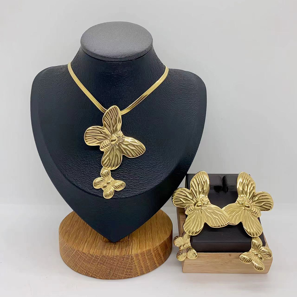 Fashionable Butterfly Ear Studs Necklace Set Vacuum Plated 304 Stainless Steel Gold Color Women's Jewelry Accessories Set
