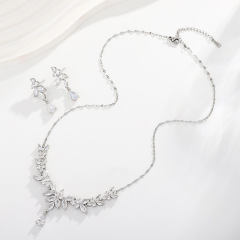 002 Blue Silver Chain