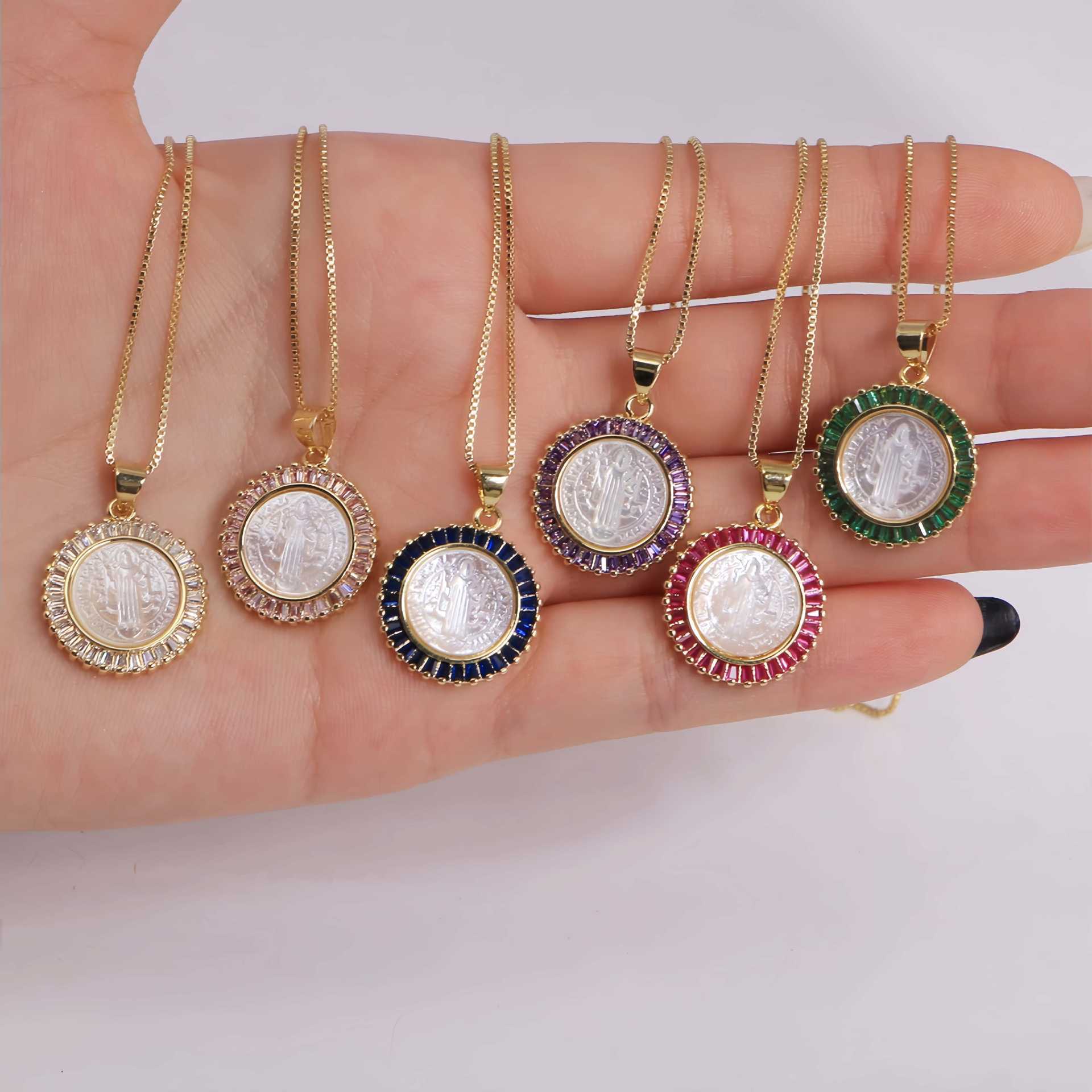 French Style 18K Gold Plated Shell Necklace Ladies Micro Inlaid Zircon White Shell Jewelry Accessories