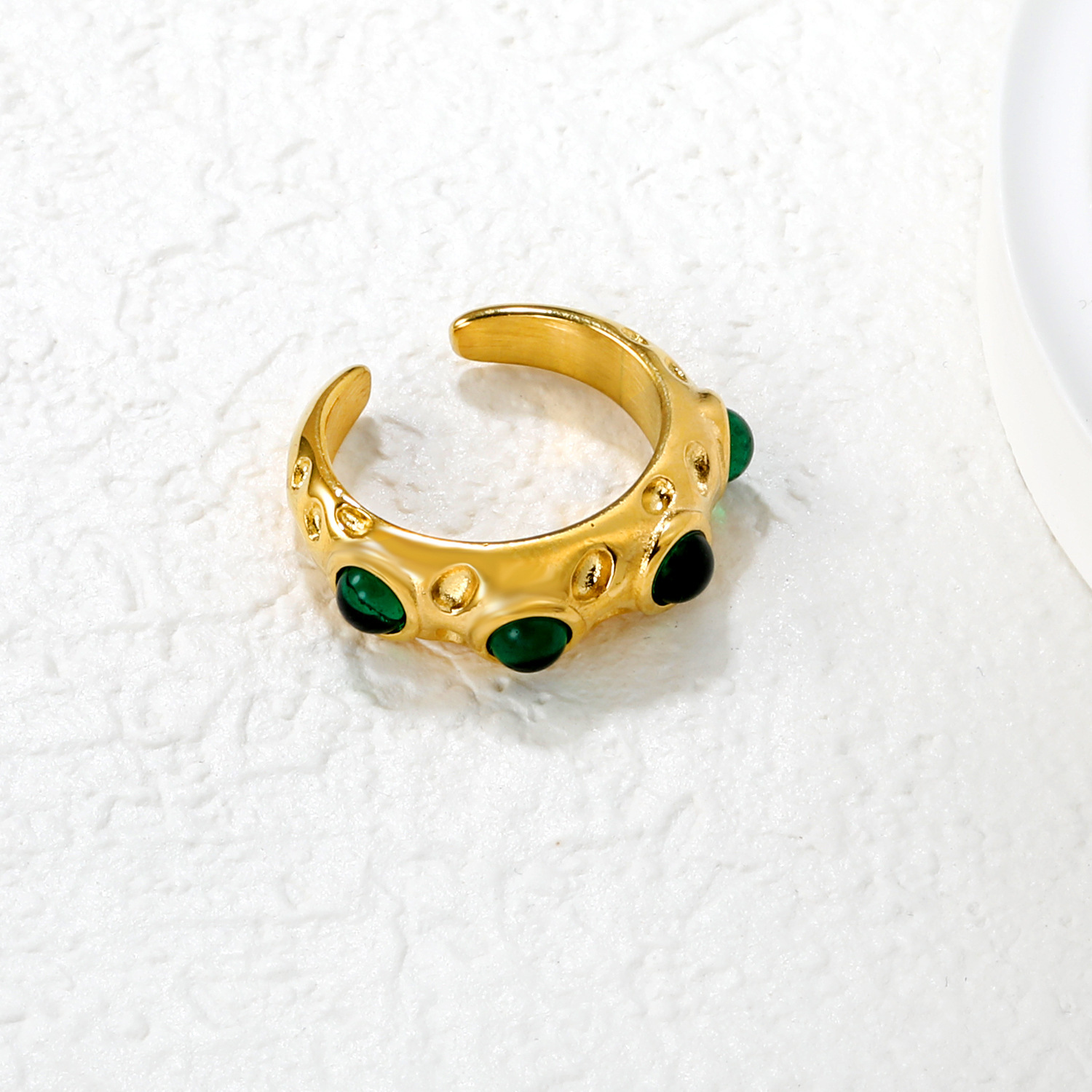 New Irregular Hammered Inlaid Emerald Cat's Eye Stone Ring For Women Luxurious Simple Fashion Open Ring Jewelry