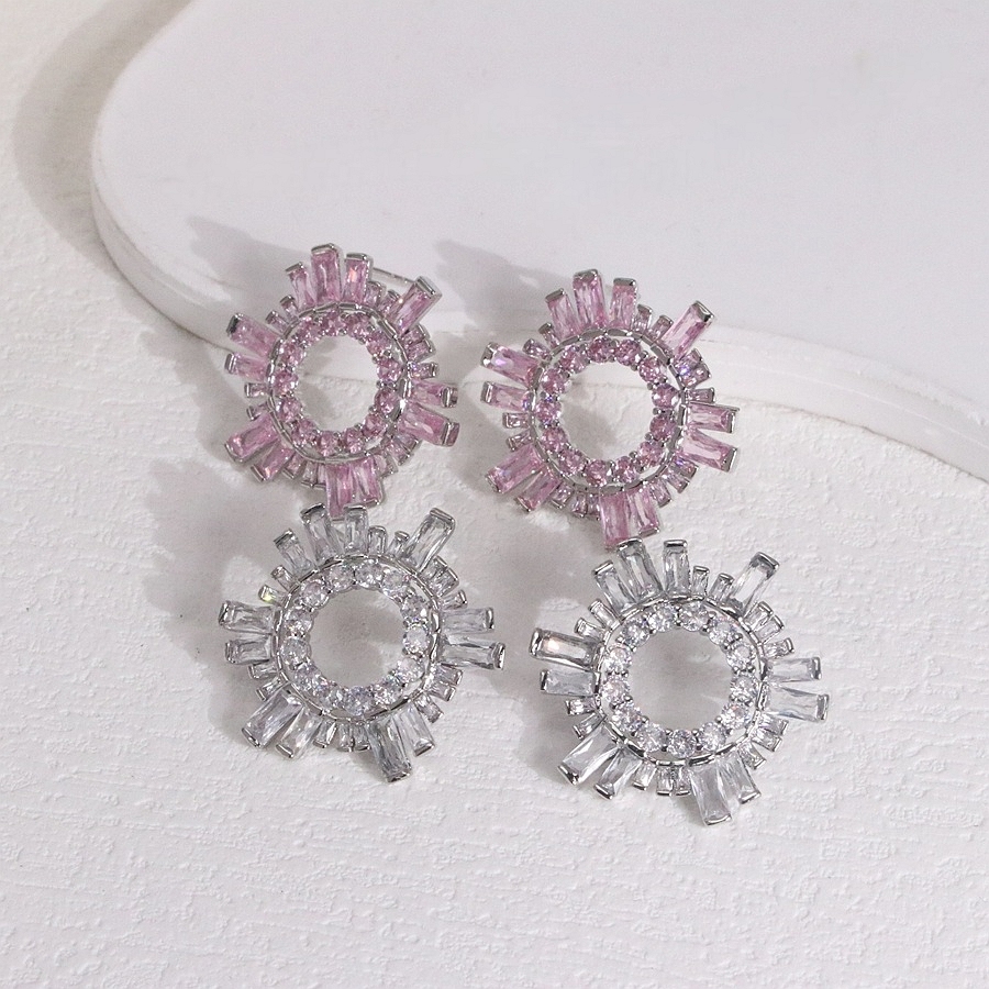 European And American Fashion Exquisite Inlaid Rhinestone Sunflower Earrings For Women, Light Luxury High-end Fashion Simple Ultra-sparkling Luxurious Korean Version Earrings