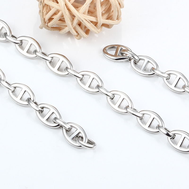 New Stainless Steel Necklace Fashionable Hollow Pig Nose Titanium Steel Bracelet Unisex Polished Craft Animal Zodiac Design