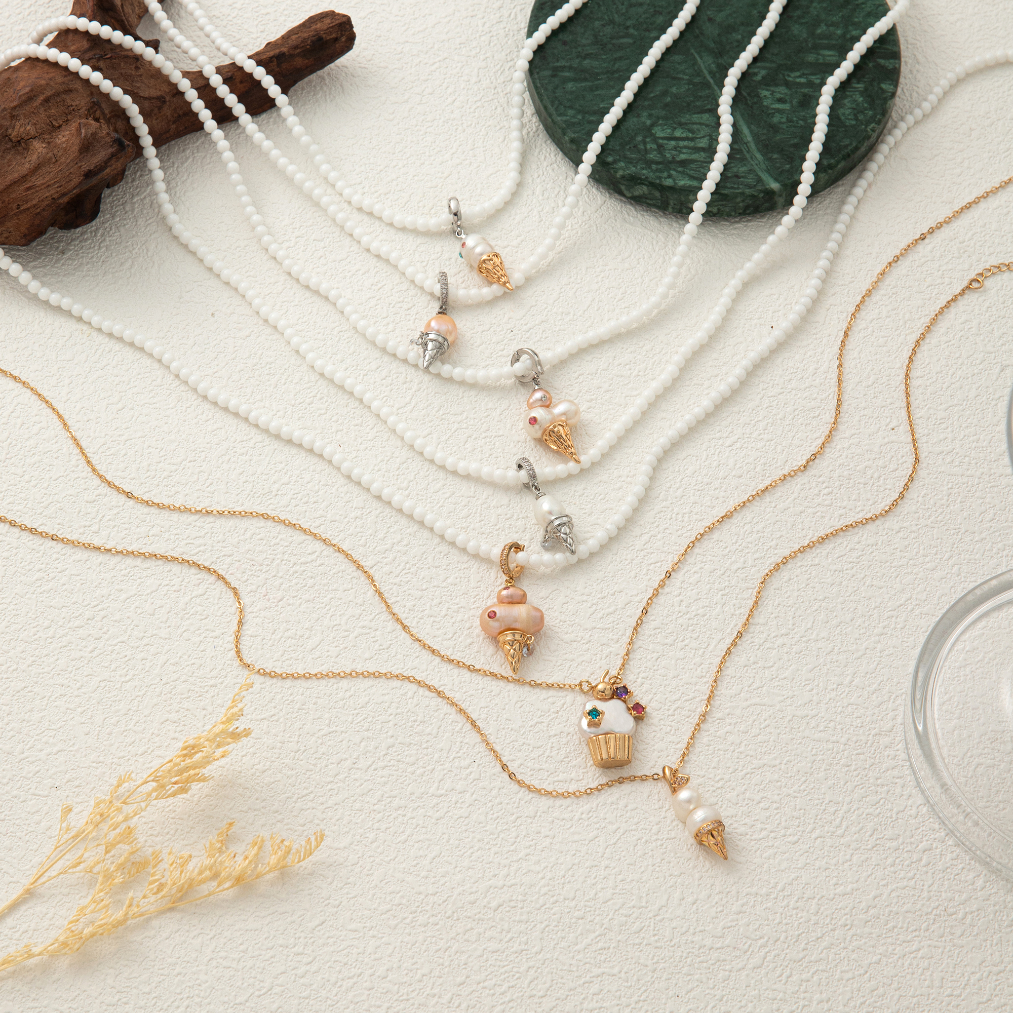 Elegant Pearl Ice Cream Style Necklace For Women Luxury Golden Plated Copper Jewelry Color Retention Choker Fashion Accessory
