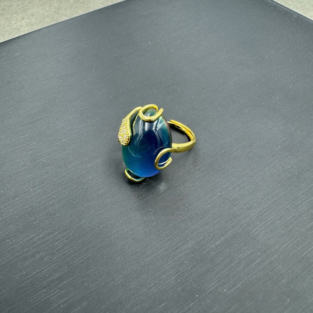 New Fashionable Three-Set Color-Changing Stone Jewelry Elegant Luxury Light Luxury Style Thermal Stone Accessories Leaf Pattern