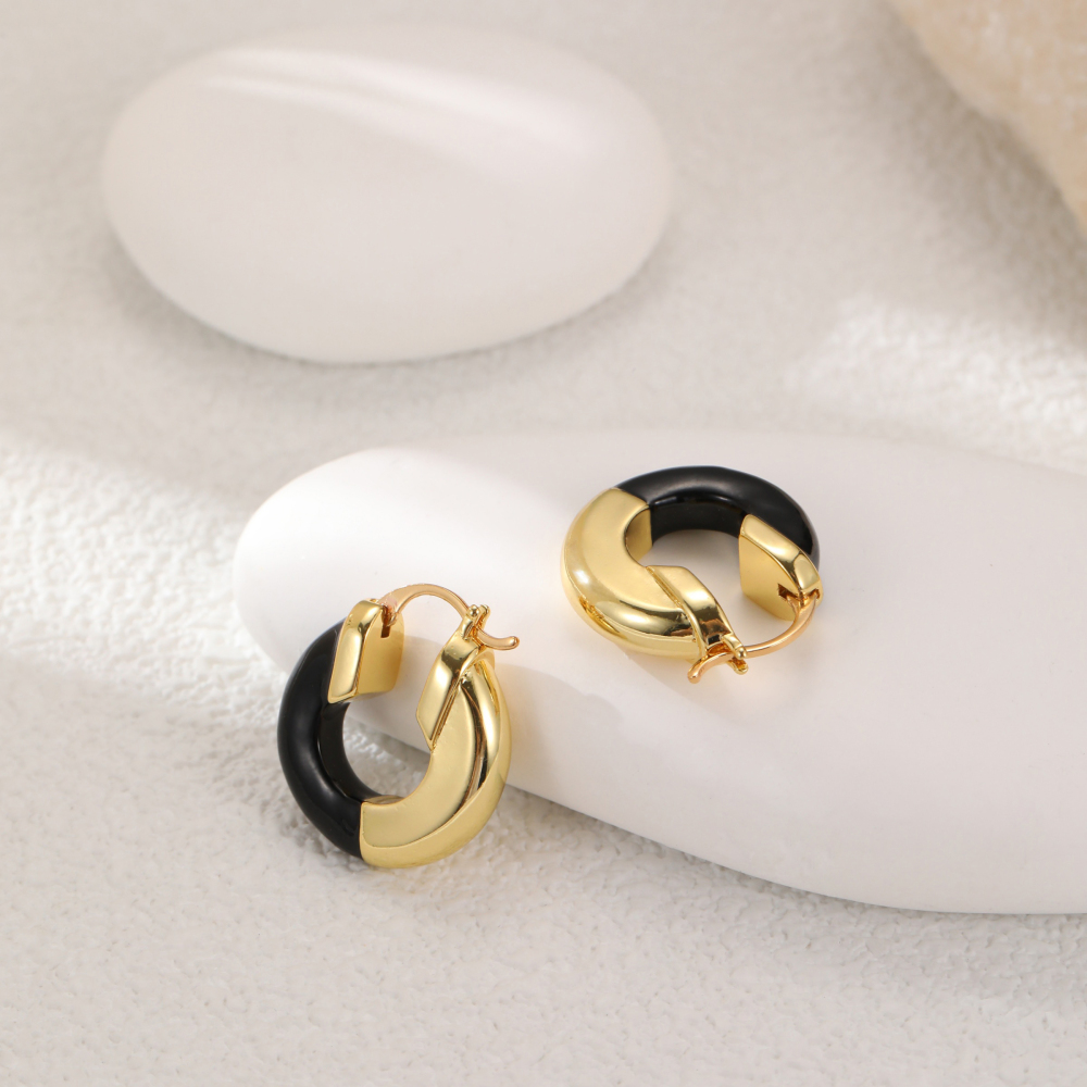 Black Agate Spliced Circle Copper Plated 18K Gold Earrings Unique Design Vintage Feel European American Style Jewelry Accessories