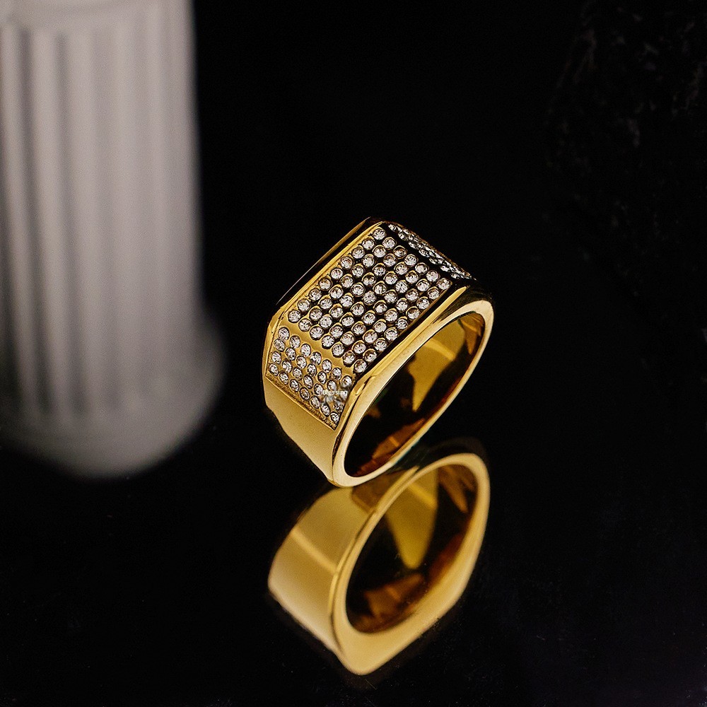 Titanium Steel Men's Ring Classic Dominant Inlaid Zircon Stainless Steel Ring Men's Geometric