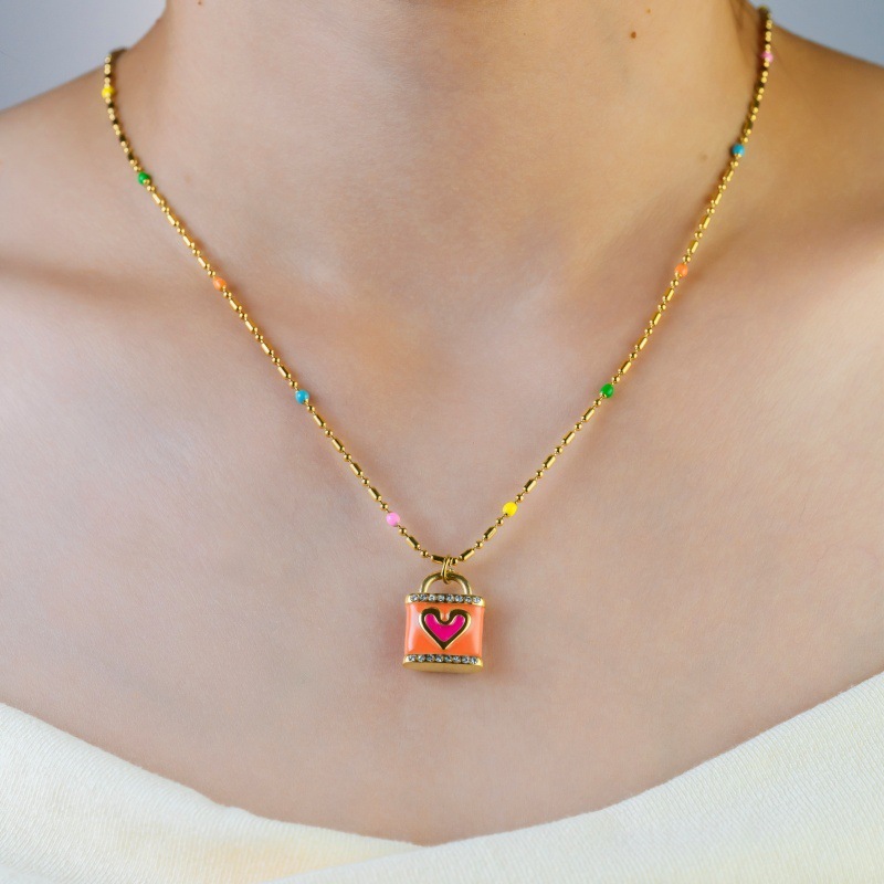 Vintage European And American Style Unisex Heart Lock Pendant Necklace Luxurious Lightweight Vacuum Electroplated Elegant 304 Stainless Steel Jewelry Accessories