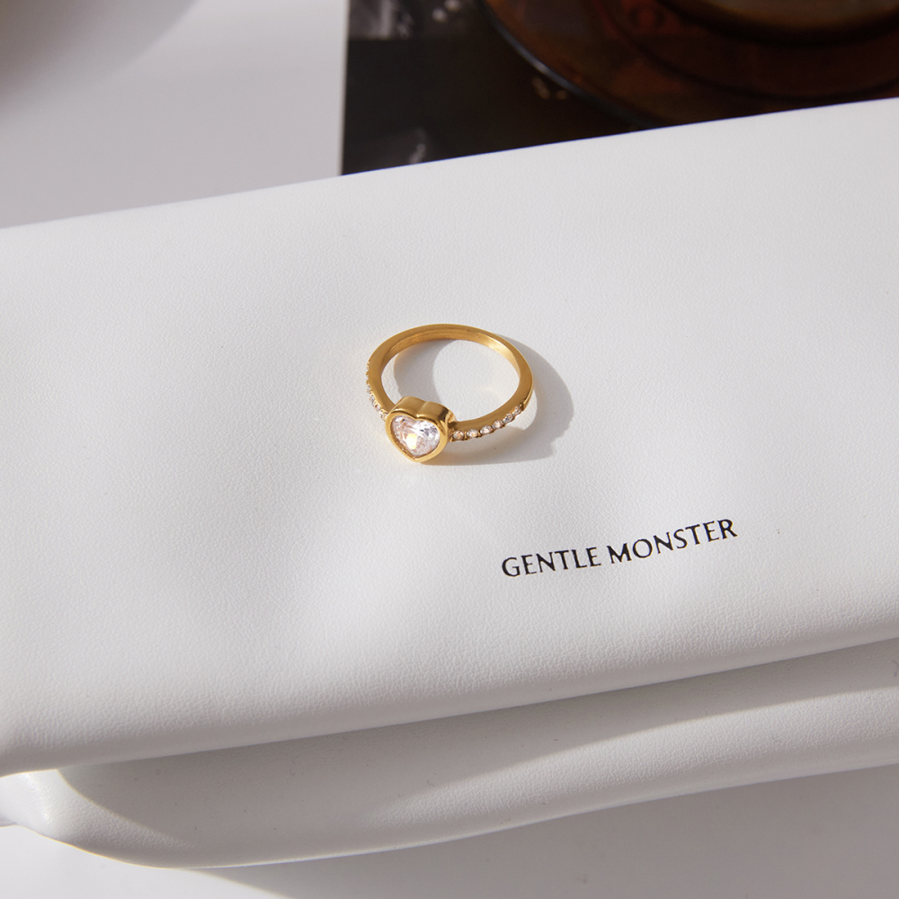 Women's Classic Style 18K Gold 304 Stainless Steel + Zircon Heart White Zircon Ring Size 7