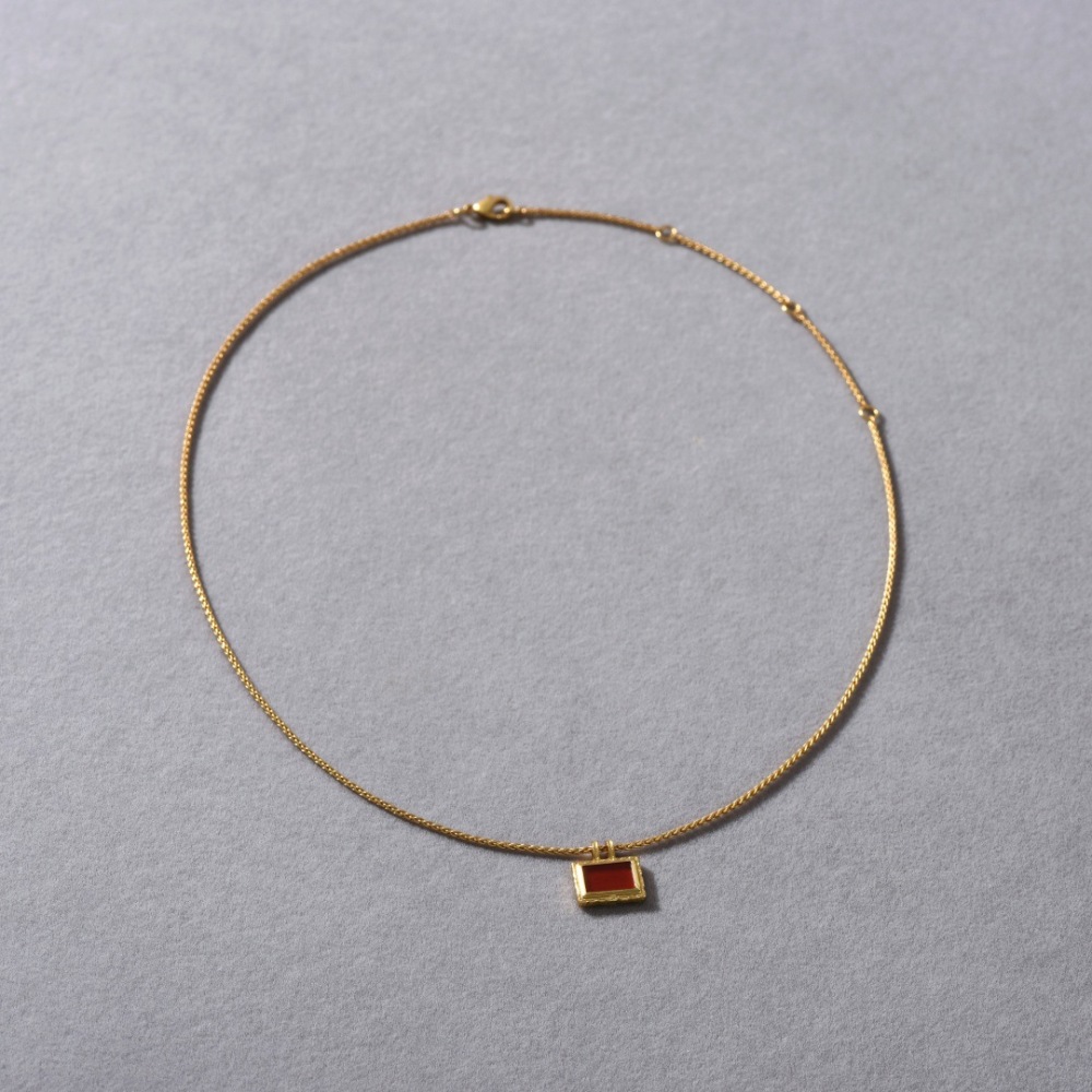 Red Agate Pendant Twist Chain Necklace Design Metal European Women Jewelry Accessories