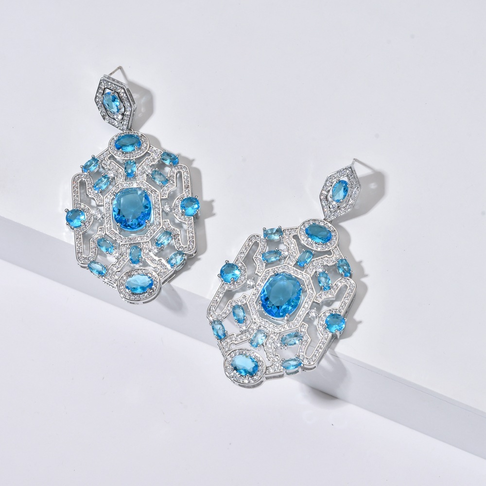 1 Pair Elegant Classical Exaggerated Geometric Polishing Inlay Copper Zircon Copper Earrings