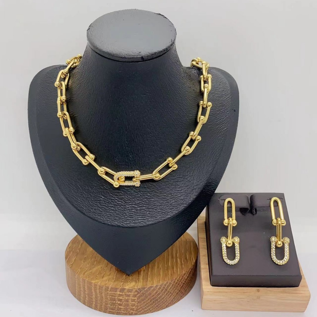 Classic Style Electroplated Micro-Paved Zircon U-Shaped Hoop Earrings Necklace Set For Women Casual Modern Jewelry Accessories