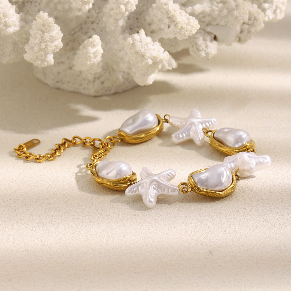 Elegant Stainless Steel 18K Gold Plated Pearl Starfish Bracelet Fashionable Geometric Pattern Women's Jewelry Accessory
