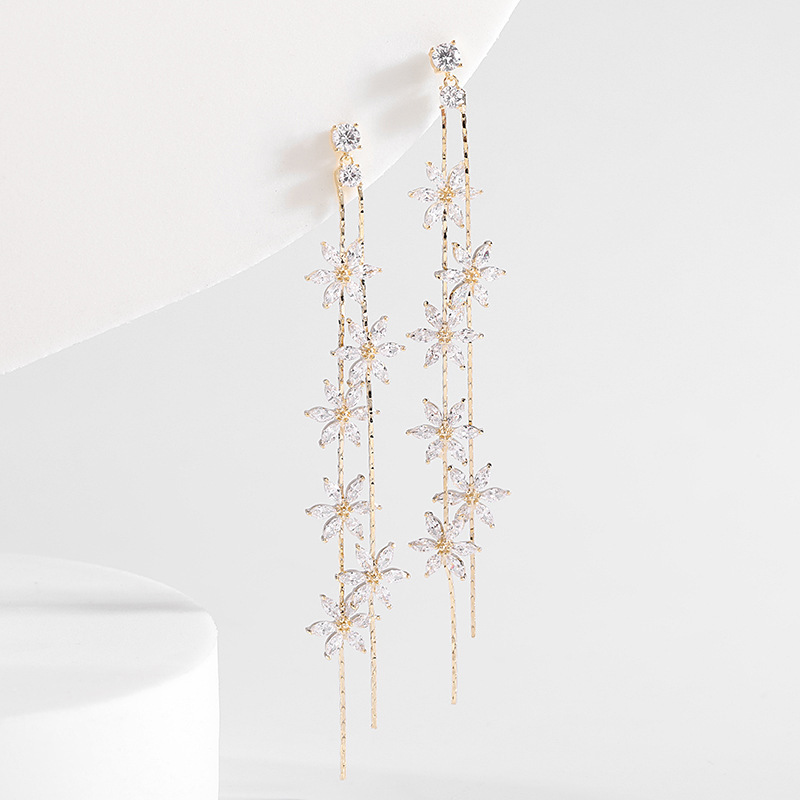 Bohemian Style Long Dangle Earrings Women's Fashion Floral Pendant Tassel Earrings Elegant Celebrity Inspired Zircon Studs