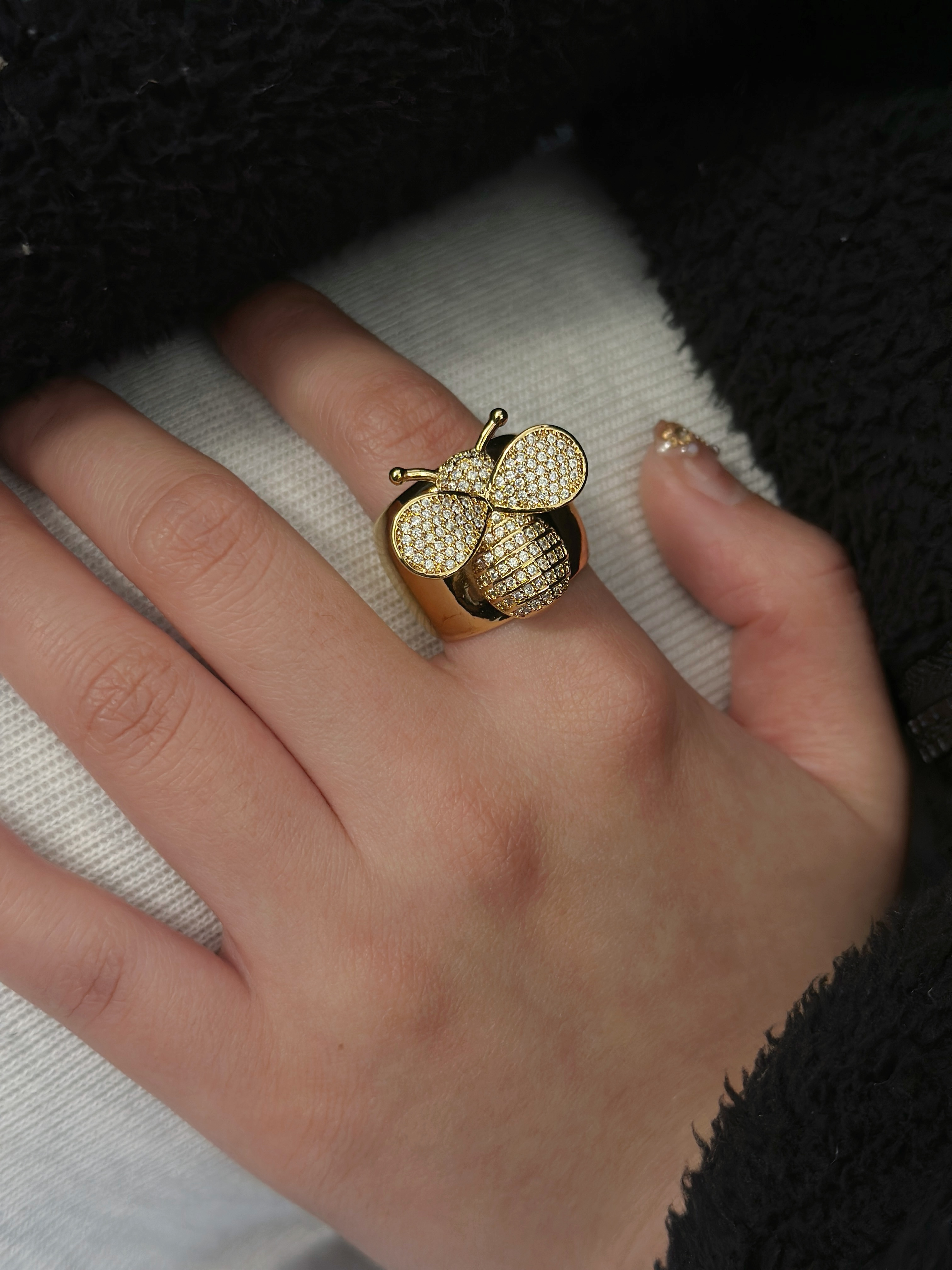 Wholesale Jewelry Elegant Retro Classic Style Bee Copper Zircon Gold Plated Open Rings