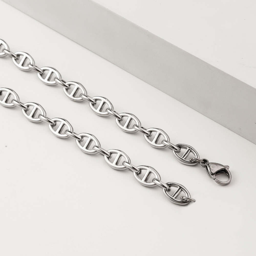 New Stainless Steel Necklace Fashionable Hollow Pig Nose Titanium Steel Bracelet Unisex Polished Craft Animal Zodiac Design