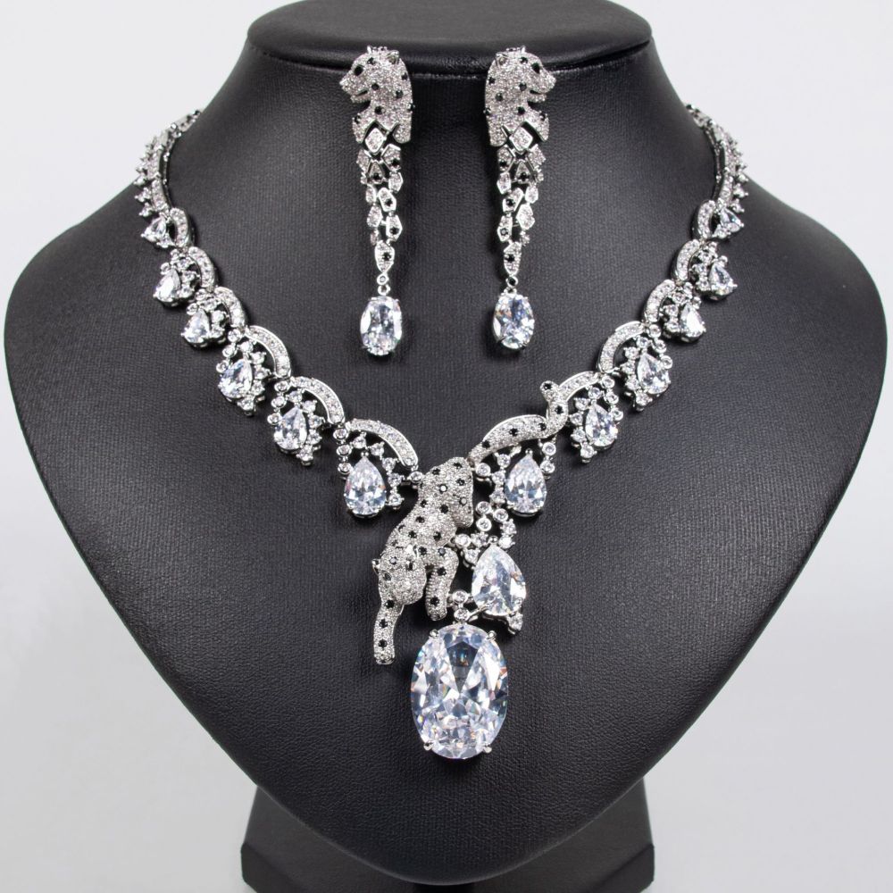 Exaggerated Leopard Zircon Jewelry Necklace Set Fashionable Personality Match All Dresses Evening Party Accessory Copper Material