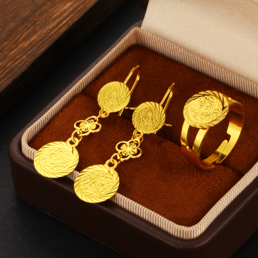 Fashionable Retro Gold Coin Jewelry Set Elegant Personality Suitable For Daily Banquet Party Wear Copper Material Accessories