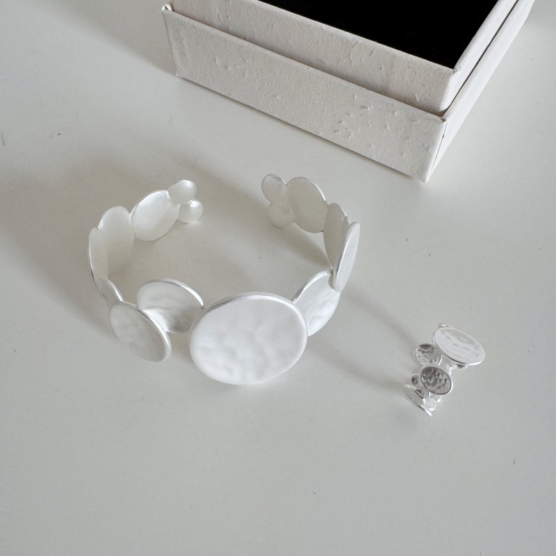 Fashionable Versatile Round Burnished Bracelet Ring Set For Women Irregular Design Luxury Minimalist Hand Jewelry Accessories