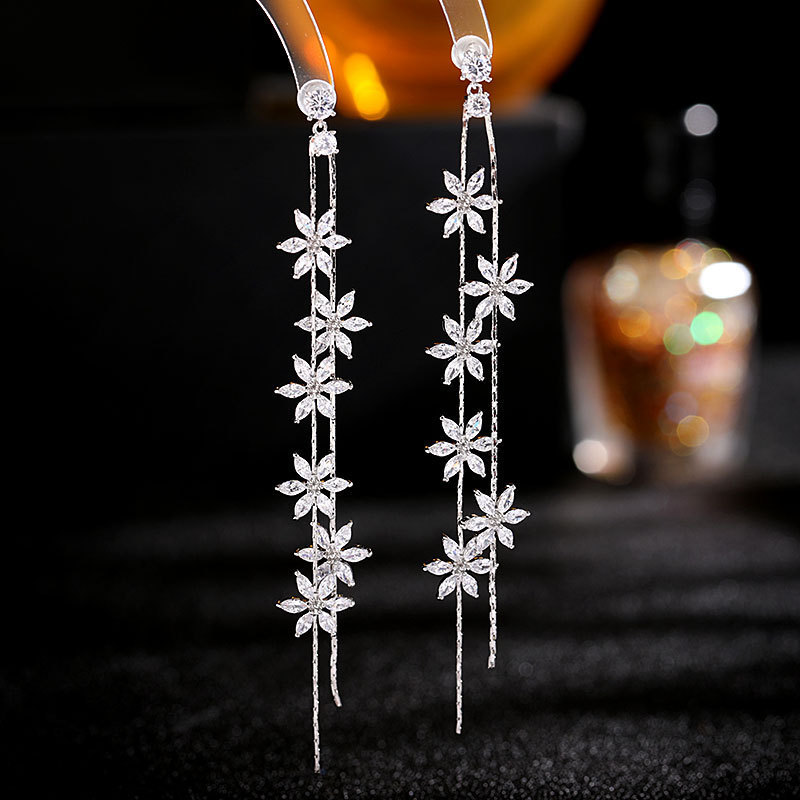 Bohemian Style Long Dangle Earrings Women's Fashion Floral Pendant Tassel Earrings Elegant Celebrity Inspired Zircon Studs