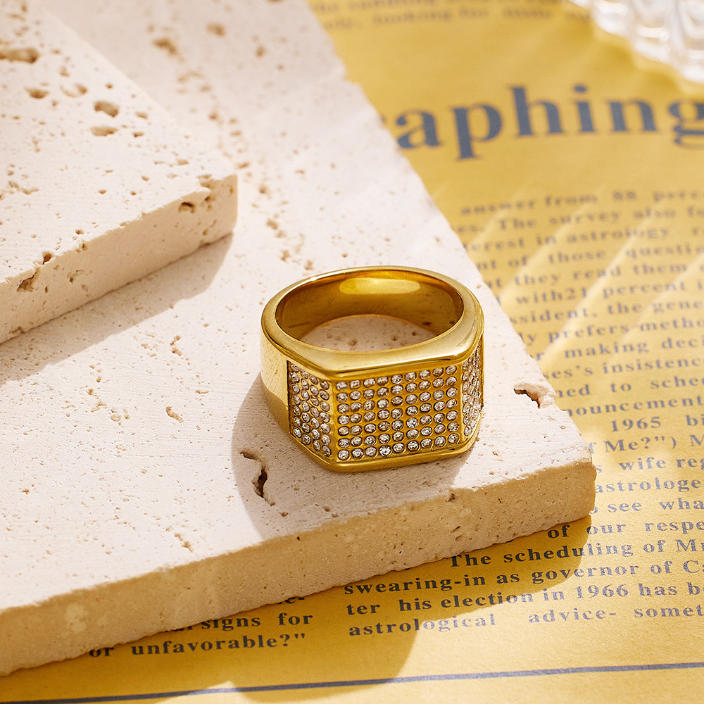 Titanium Steel Men's Ring Classic Dominant Inlaid Zircon Stainless Steel Ring Men's Geometric