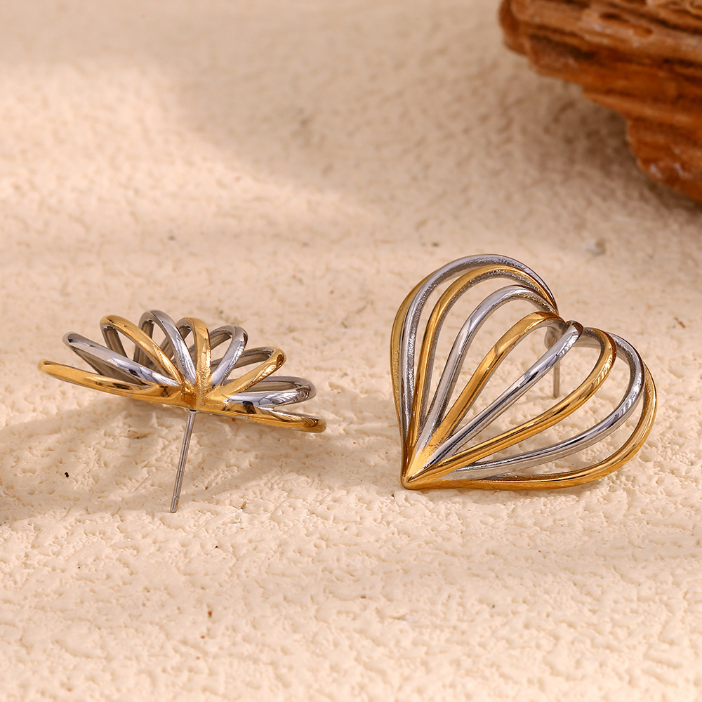 PVD Coated Real Gold Plated Heart Shape 304 Stainless Steel Casual Streetwear Waterproof Non Tarnish Ear Studs