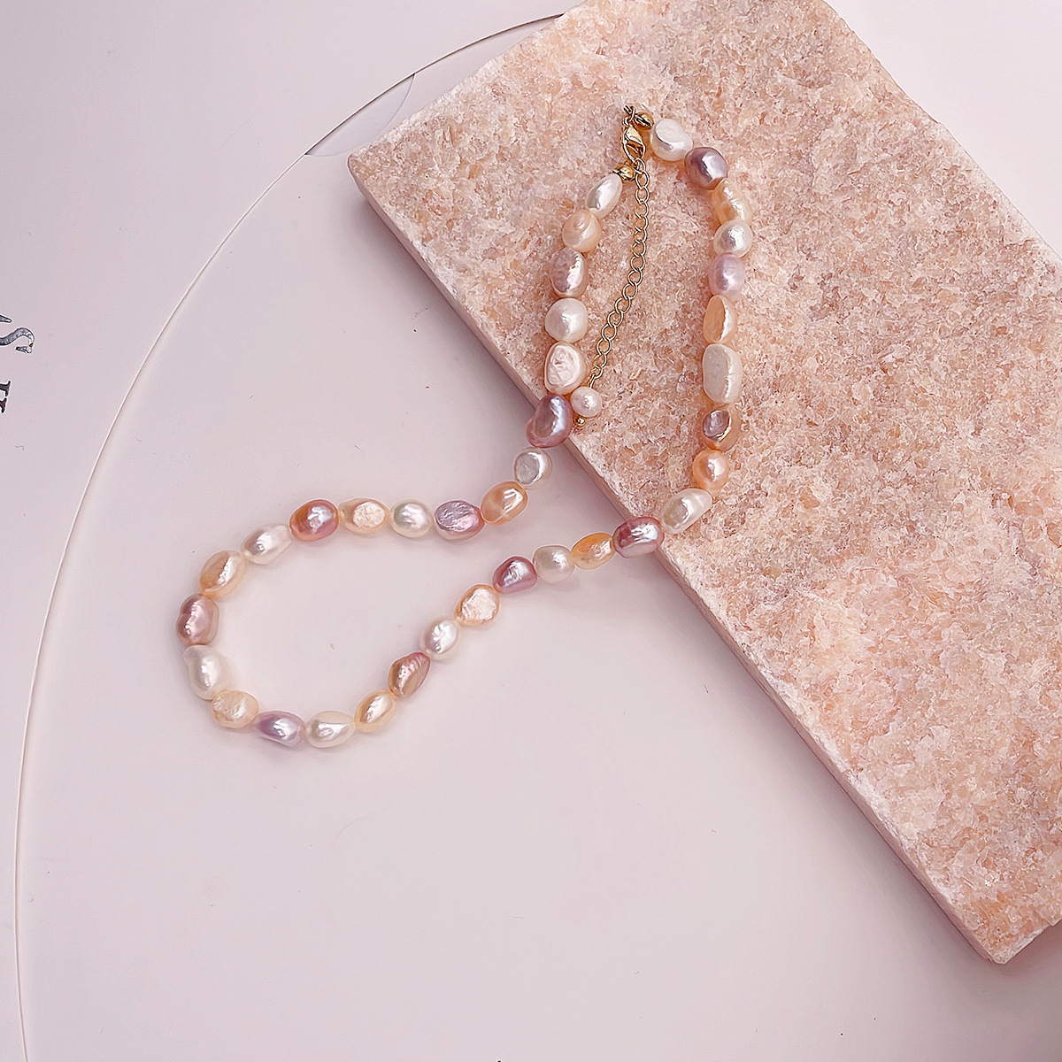 Retro Irregular Baroque Pearl Necklace Natural Freshwater Pearl Women's New Fashion Pearl Clavicle Chain Geometric Pattern