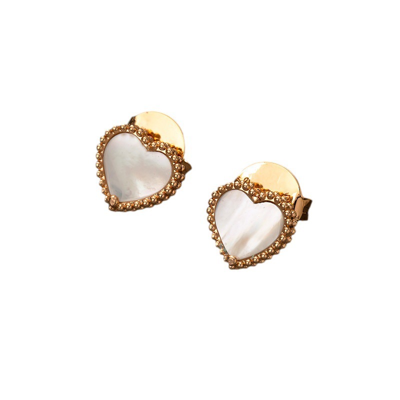 French Heart Shaped Earrings Women's Fashionable Elegant Small Precise Ear Jewelry High-End Sensation Light Luxury