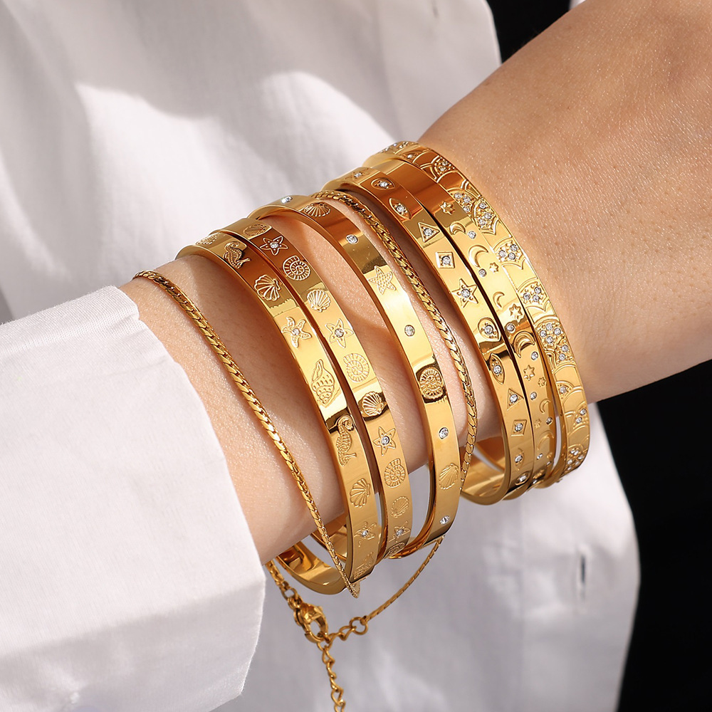Conch Shell Ocean Animal Star Moon Inlaid With Diamonds 304 Stainless Steel 18K Gold Plated Vacuum Electroplating (Furnace) Women's Bracelet