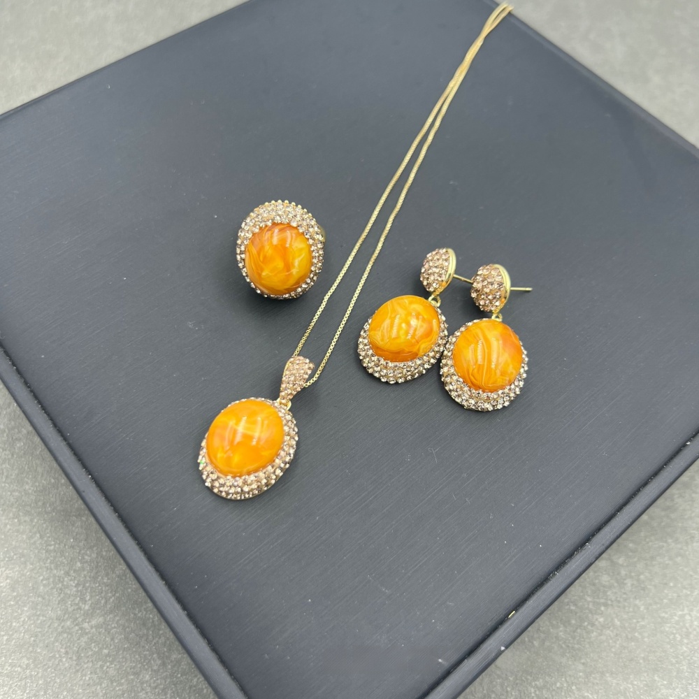 New Arrival Honey Amber Gemstone Inlaid Three-Piece Set Personality Medieval High-End Diamond Jewelry Ethnic Style Women's Accessories