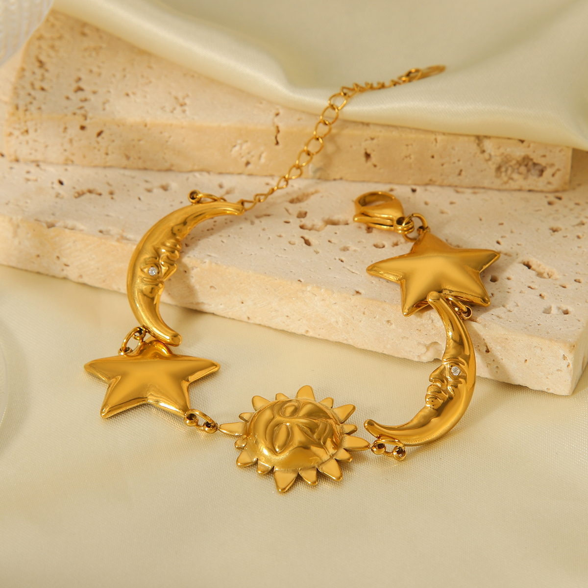 304 Stainless Steel Sun Star Moon PVD Coated 18K Real Gold Plated IG Style Casual Elegant Waterproof Non Tarnish Handmade Chain Lobster Trigger Clasp Closure Gold Bracelets