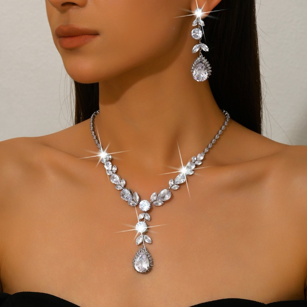 Luxurious Rainbow Zircon Heart Necklace Earrings Set Elegant Dinner Wedding Dress Accessories Fashionable Jewelry Combo For Women