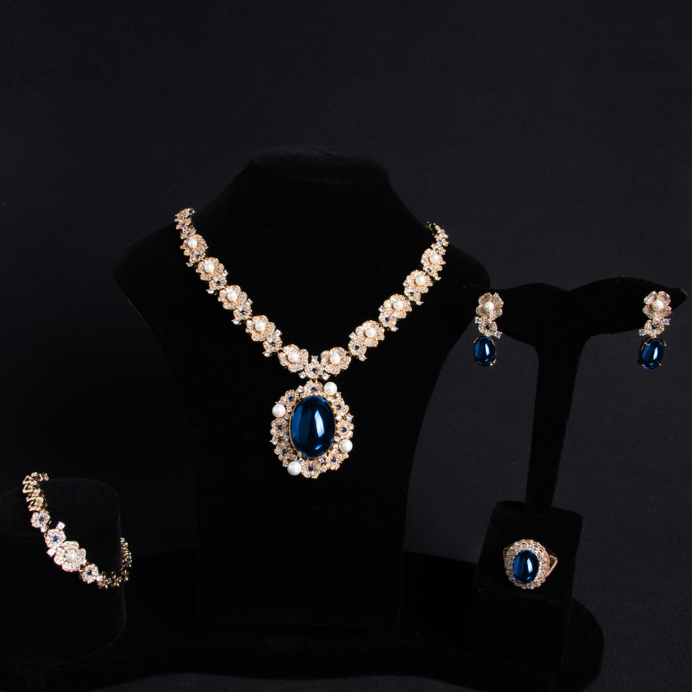 Zircon Pearl Necklace Jewelry Set High-grade Floral Zircon Necklace Earrings Bracelet Plant Pattern Induction