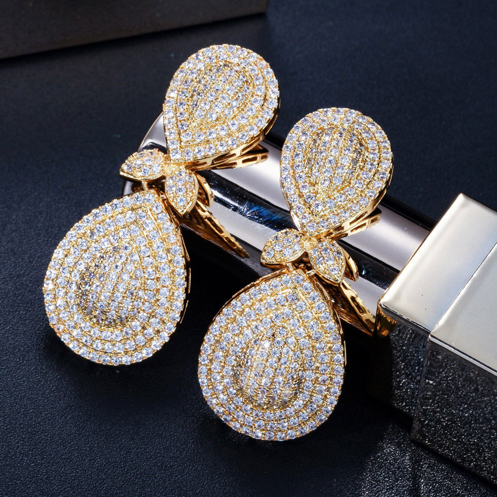 1 Pair Classical Exaggerated Water Droplets Plating Copper Zircon 18K Gold Plated Stainless Steel Earrings