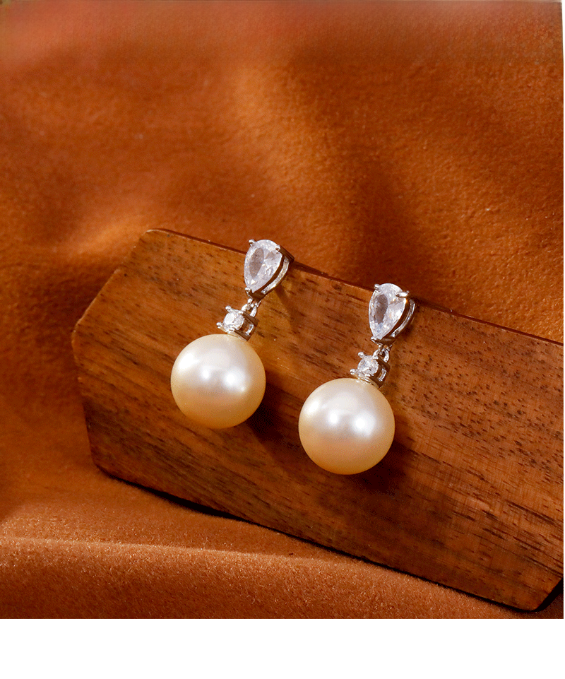 Fashionable Pearl Earrings Women's Round Zirconia Studs Luxury Light Elegant New 2025 Trendy Jewelry Accessories