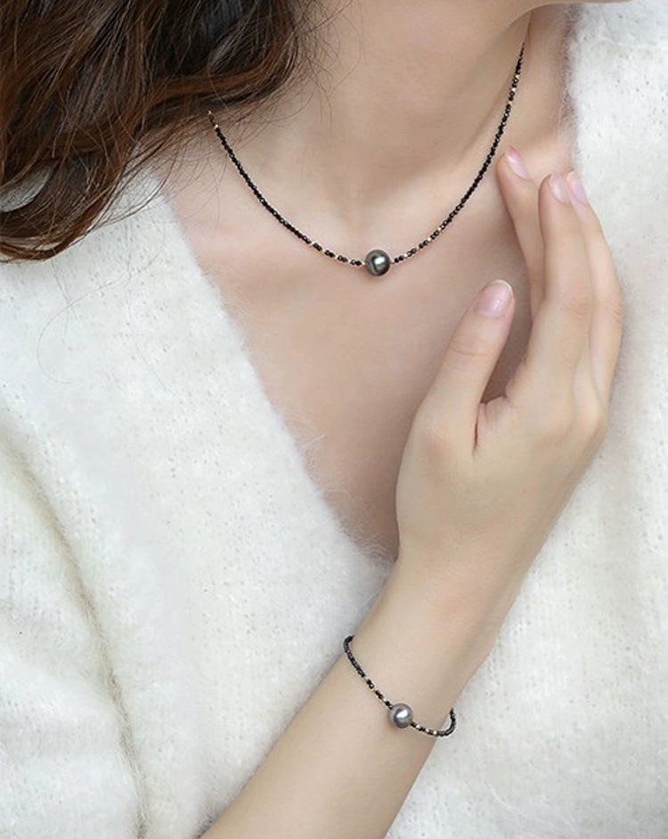 New Black Sharp Crystal Pearl Pendant Necklace Luxury Minimalist Lockbone Chain U-Shape Geometric Design Handmade Jewelry For Women