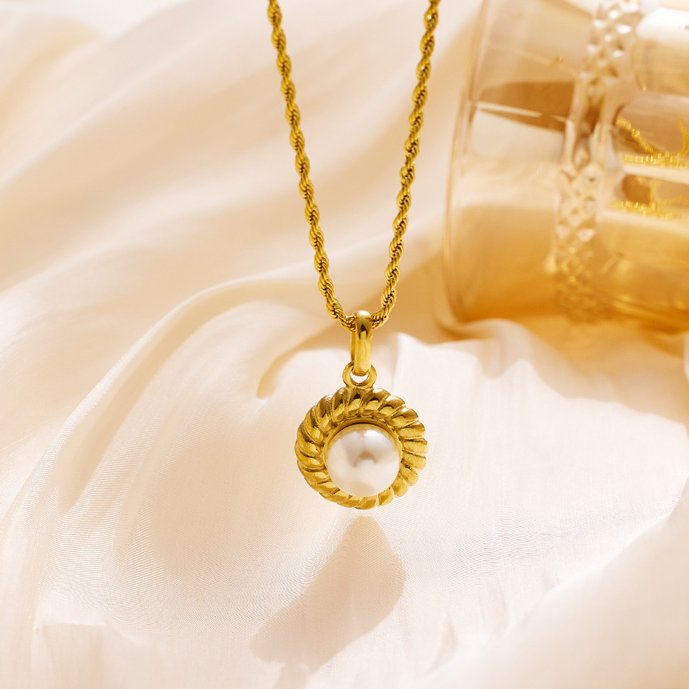 French Style Pearl Necklace Titanium Steel Geometric Vacuum Plated Stainless Steel 18K Gold Edge Suitable For Women
