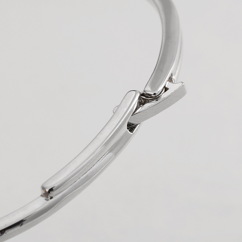 Kenge Copper Embedded Zirconia Beautiful Bracelet Women Fashionable Original Design Business Occasion Butterfly Knot Hand Jewelry