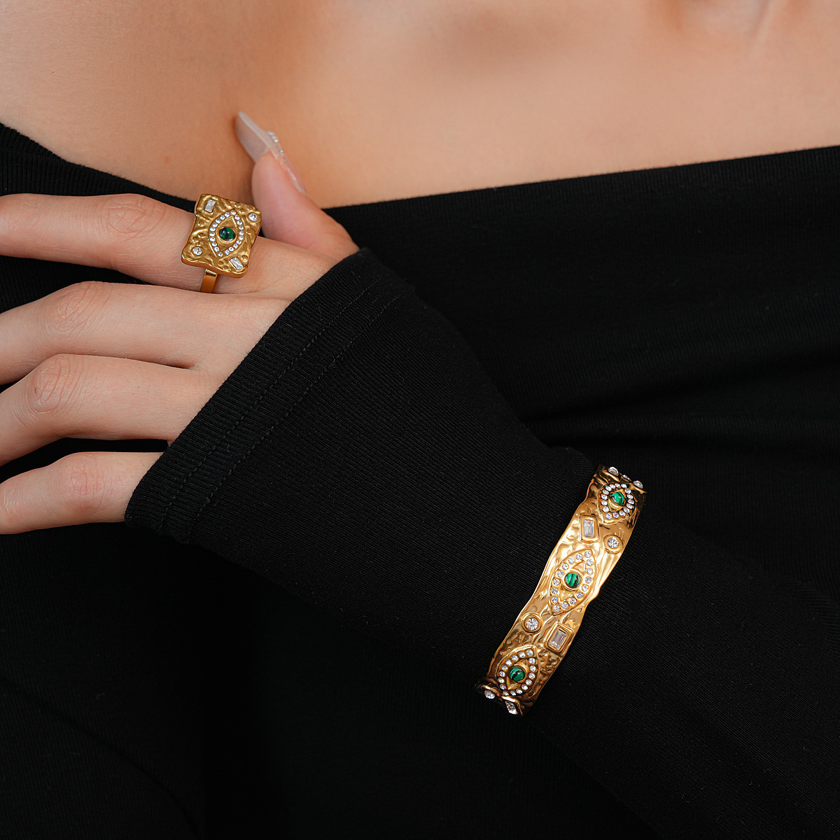 Graceful Turquoise Eye-shaped Open Ring Bracelet For Women Vintage Court Style Geometric Pattern 304 Stainless Steel Inlaid Diamond Hand Jewelry