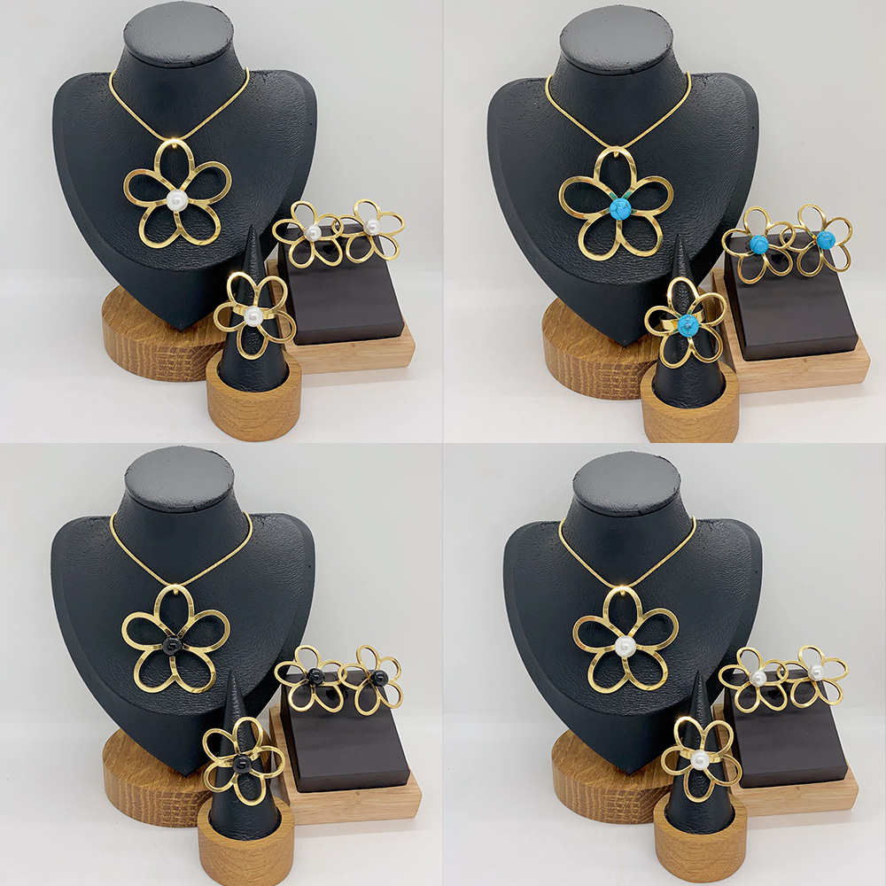 Classic Plated Floral Ring Earring Necklace Set Color Retention Jewelry Accessories For Women Casual And Exaggerated Style