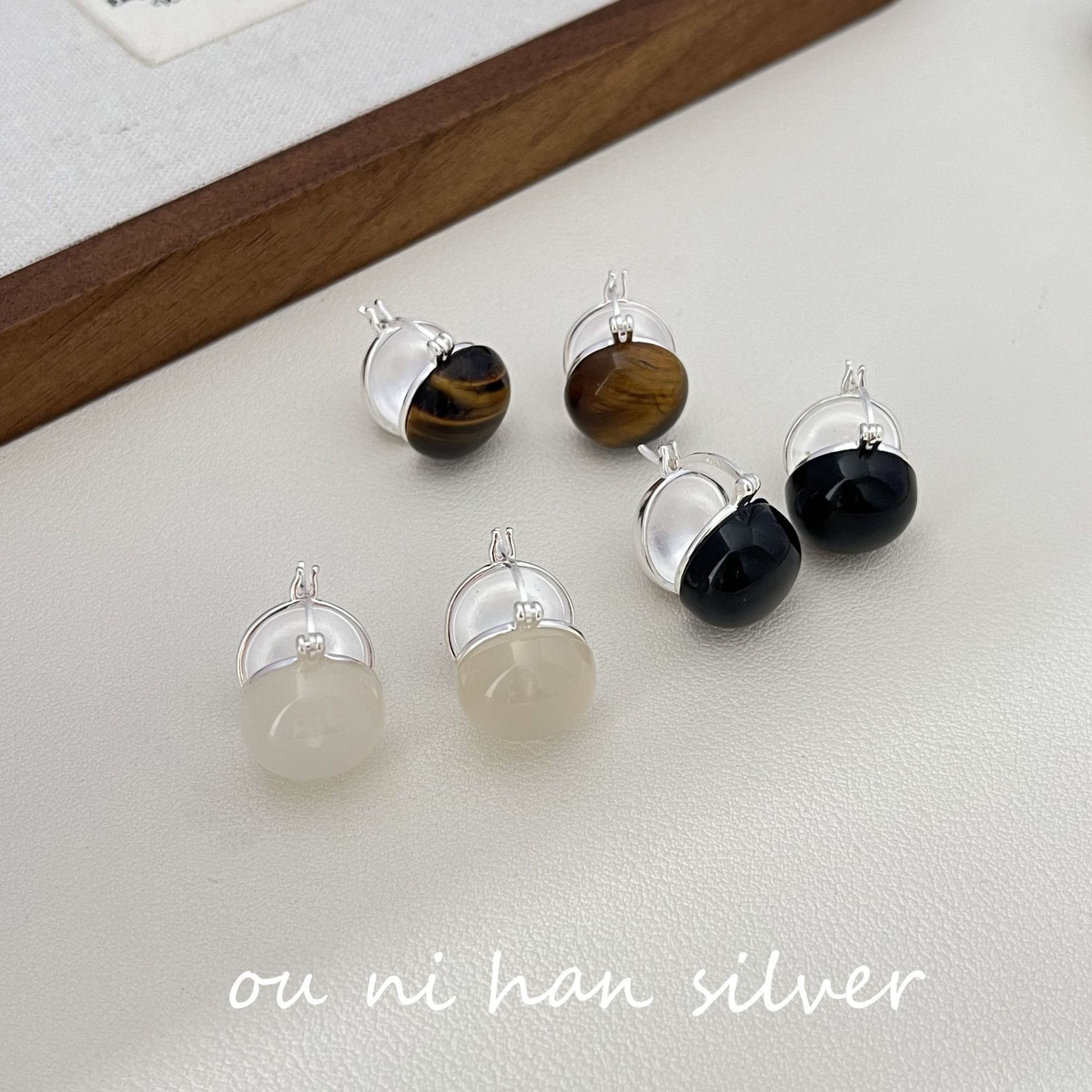 Eoni New Heavy Industry S925 Pure Silver Agate Tiger Eye White Opal Ear Cuffs Women Elegant High-End Feelings Geometric Pattern Cat's Eye Stone Inlaid Silver Earrings