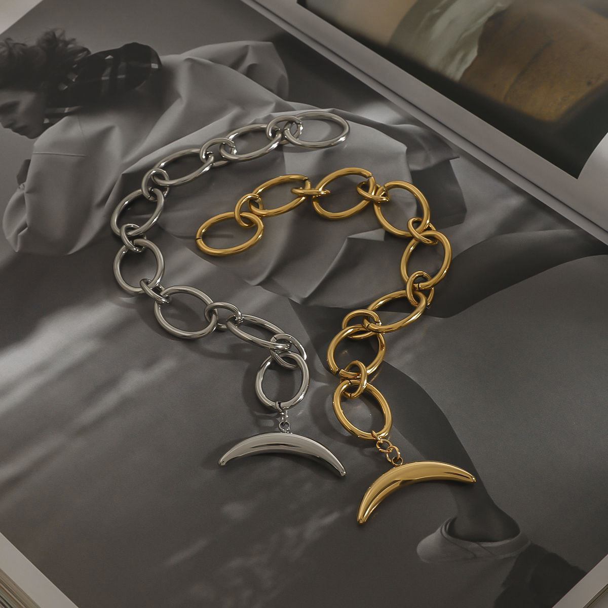 304 Stainless Steel Geometric PVD Coated 18K Real Gold Plated Real Gold Plated Basic Modern Style Classic Style Waterproof Non Tarnish Bracelets