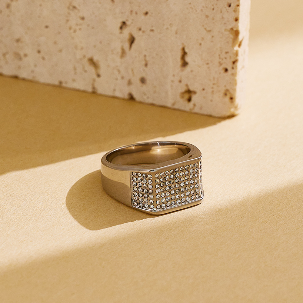 Titanium Steel Men's Ring Classic Dominant Inlaid Zircon Stainless Steel Ring Men's Geometric
