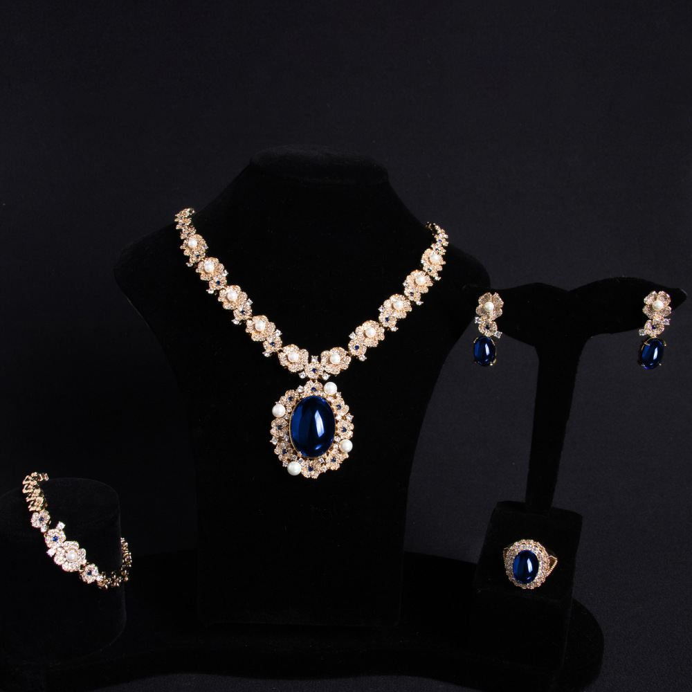 Zircon Pearl Necklace Jewelry Set High-grade Floral Zircon Necklace Earrings Bracelet Plant Pattern Induction