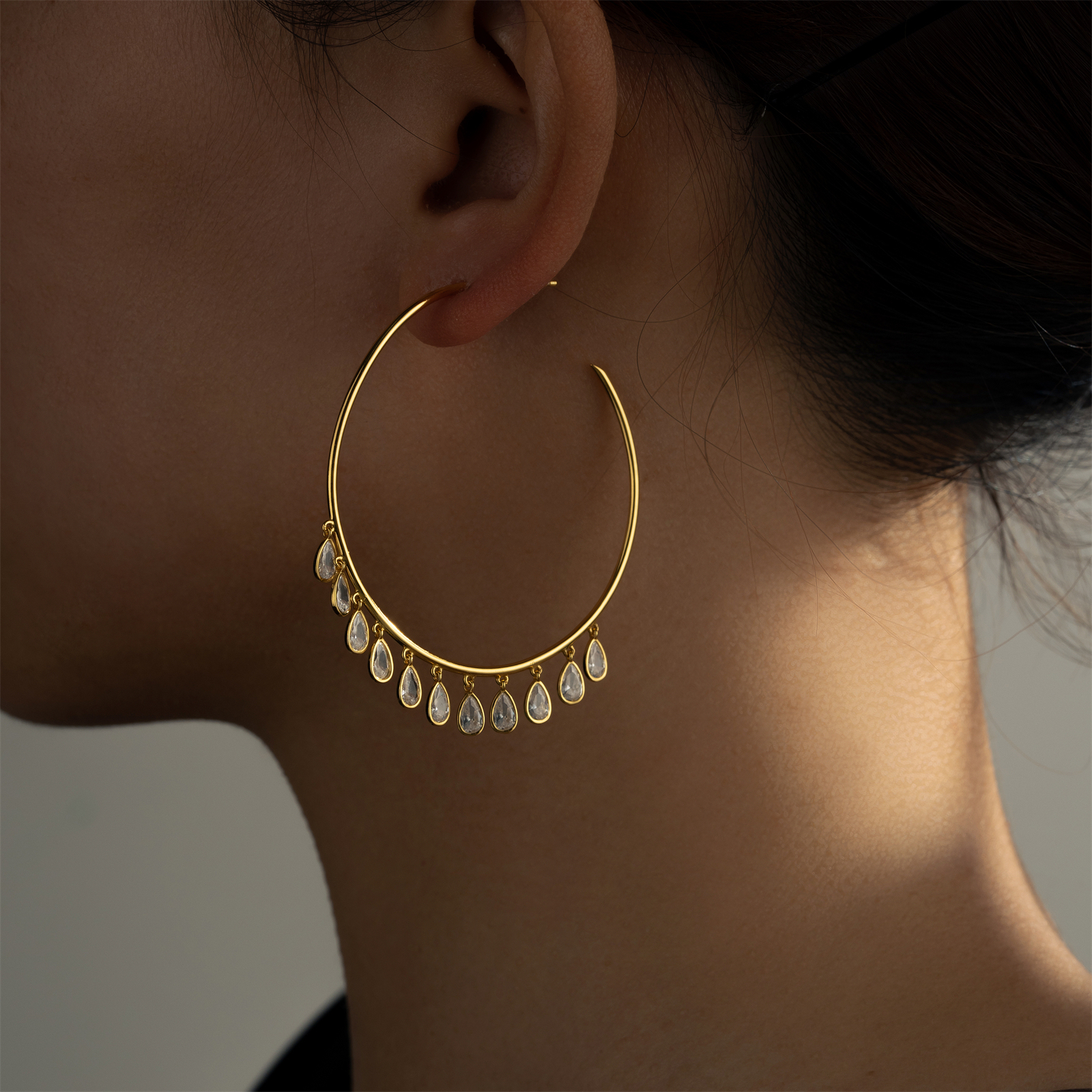 1 Pair Simple Style Classic Style Geometric Plating 925 Sterling Silver Zircon Electroplating 18K Gold Plated 18K Real Gold Plated White Gold Plated Women's Drop Earrings