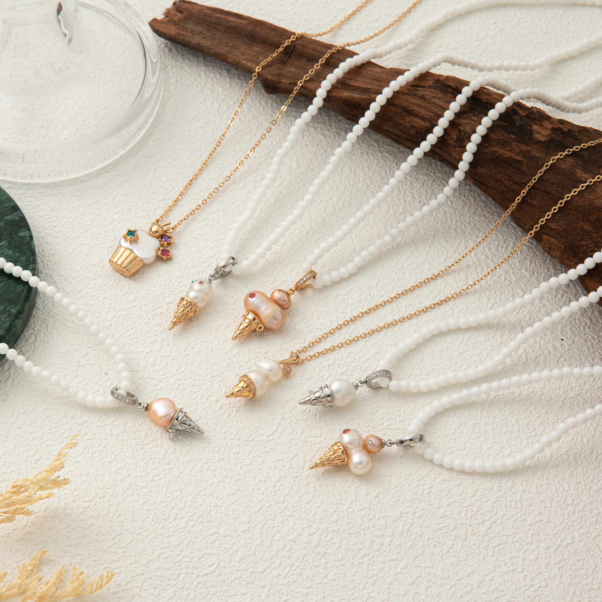 Elegant Pearl Ice Cream Style Necklace For Women Luxury Golden Plated Copper Jewelry Color Retention Choker Fashion Accessory